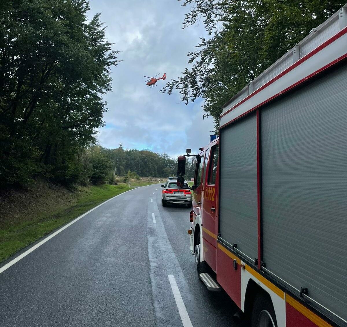 Verkehrsunfall eingeklemmte Person 8 Verkehrsunfall, L 254, Rothe Kreuz, Feuerwehr Vettelschoß, Feuerwehr St. Katharinen